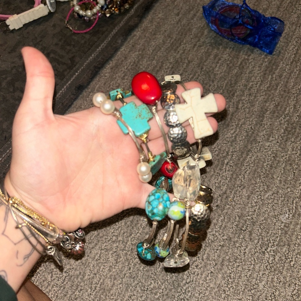 Assorted Jewelry Collection - Picture 11 of 16